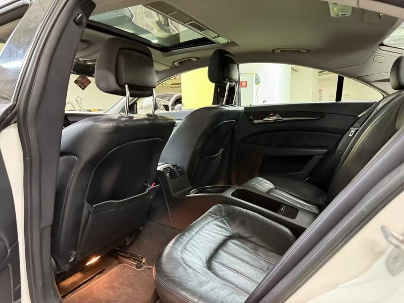 成都14年奔驰CLS3