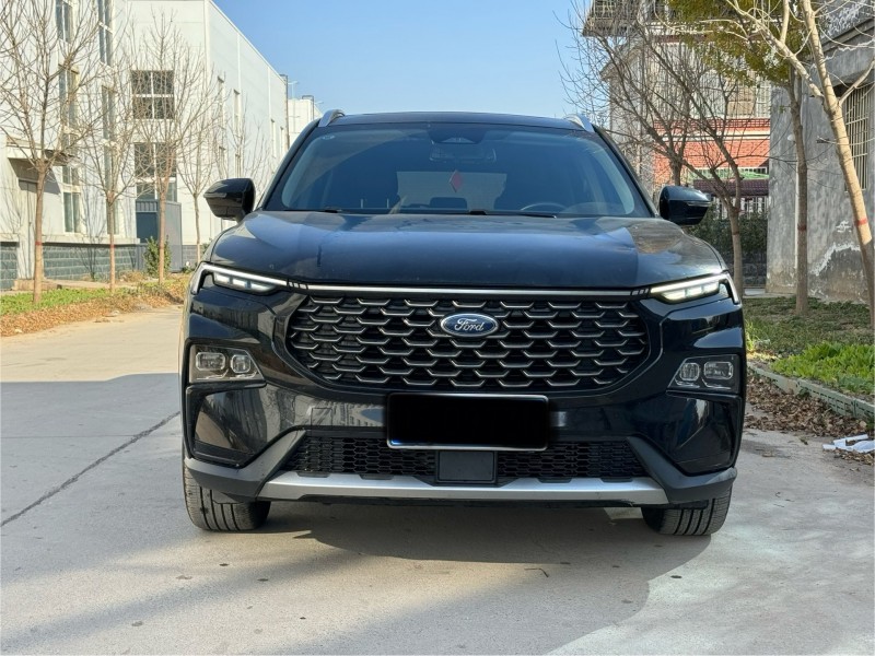 新乡22年福特领睿1