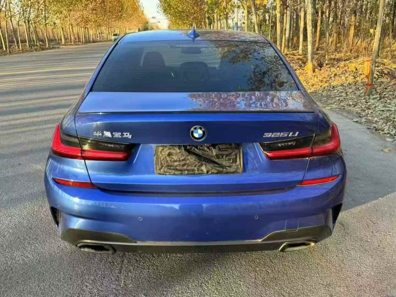 枣庄21年宝马3系9