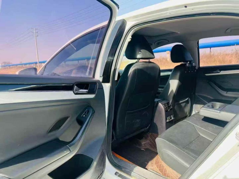 枣庄17年大众速腾4