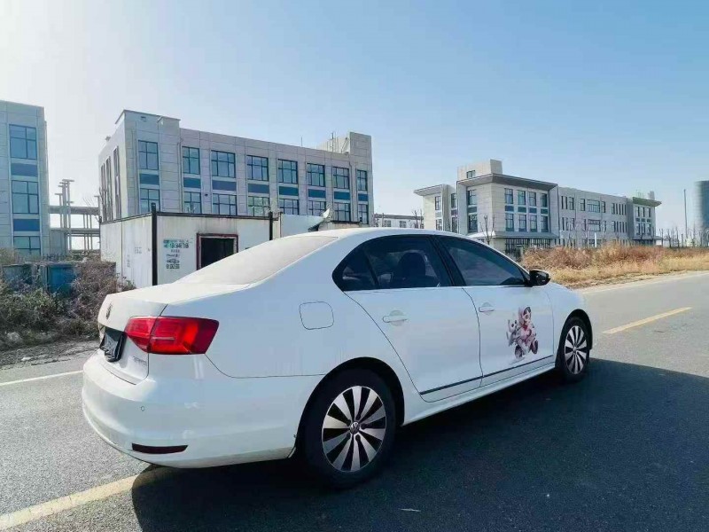 枣庄17年大众速腾7