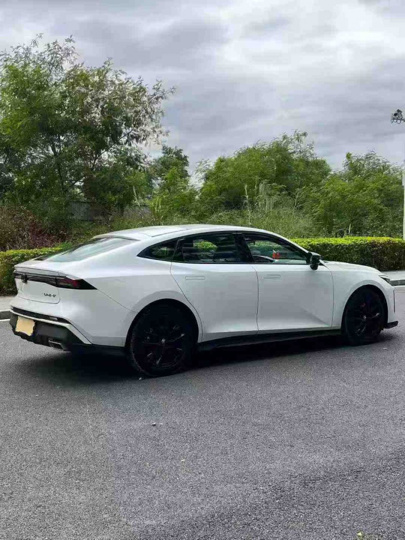 东莞24年长安汽车UNI8