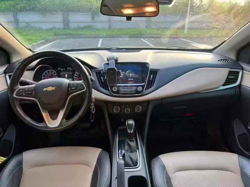 广州22年雪佛兰科鲁泽9