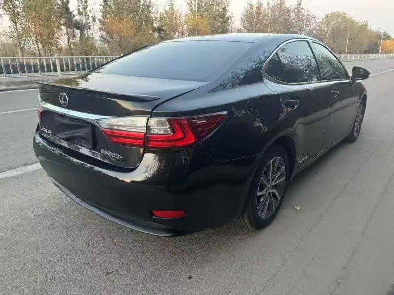 枣庄16年雷克萨斯ES7