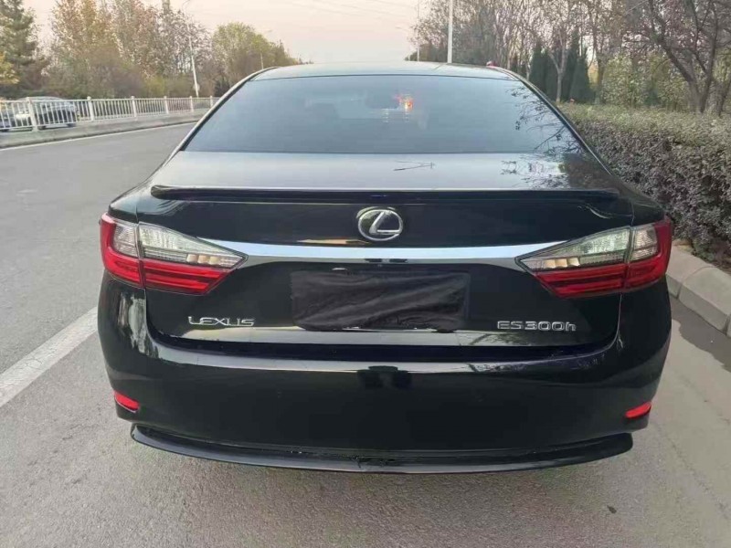 枣庄16年雷克萨斯ES8