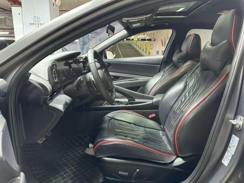 成都24年现代伊兰特3