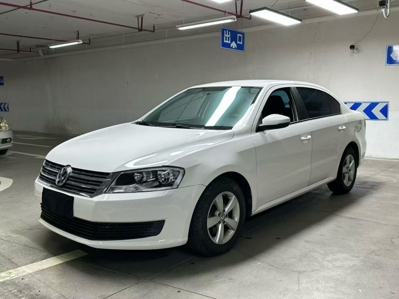 成都18年大众朗逸5