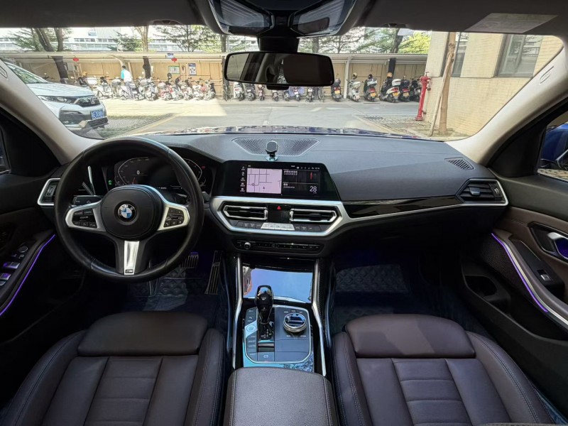 佛山21年宝马3系8