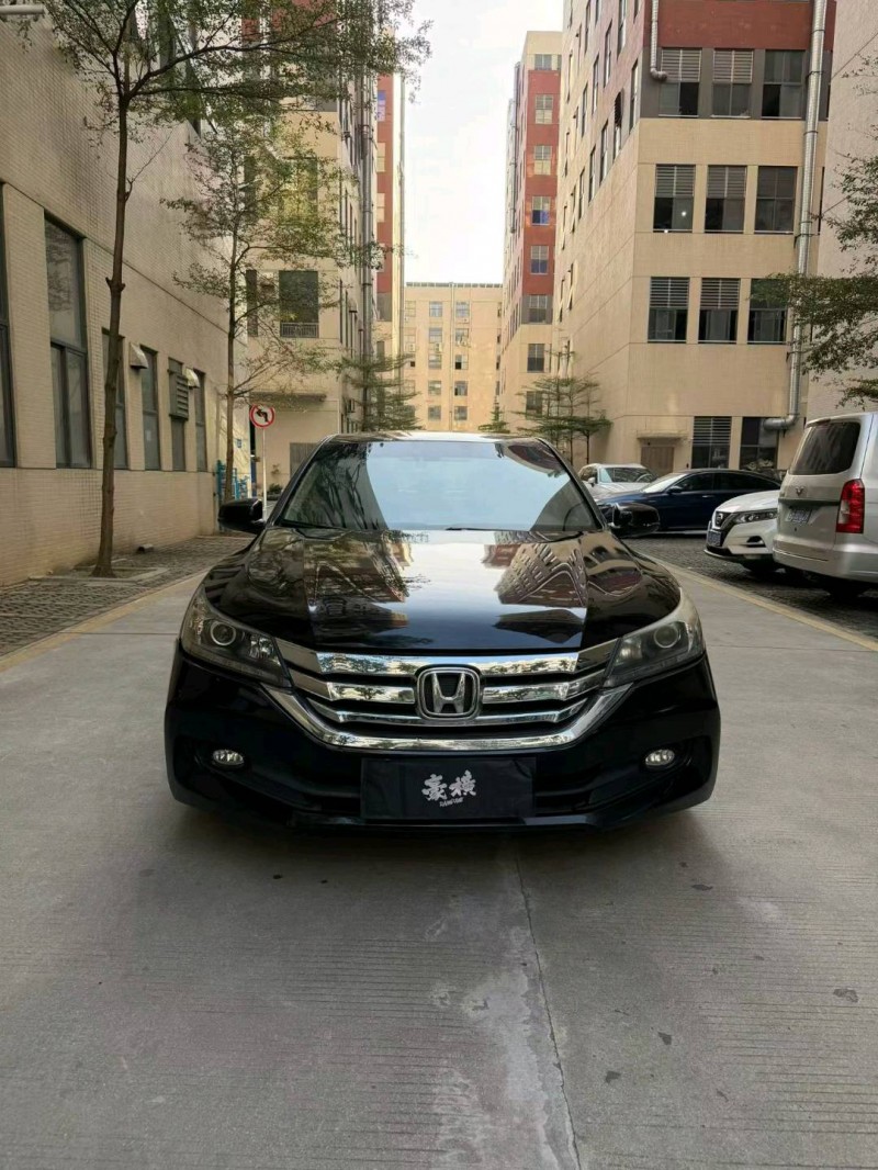 佛山15年本田雅阁1