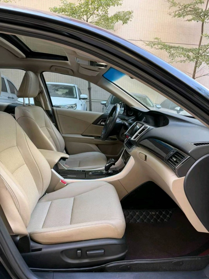 佛山15年本田雅阁7