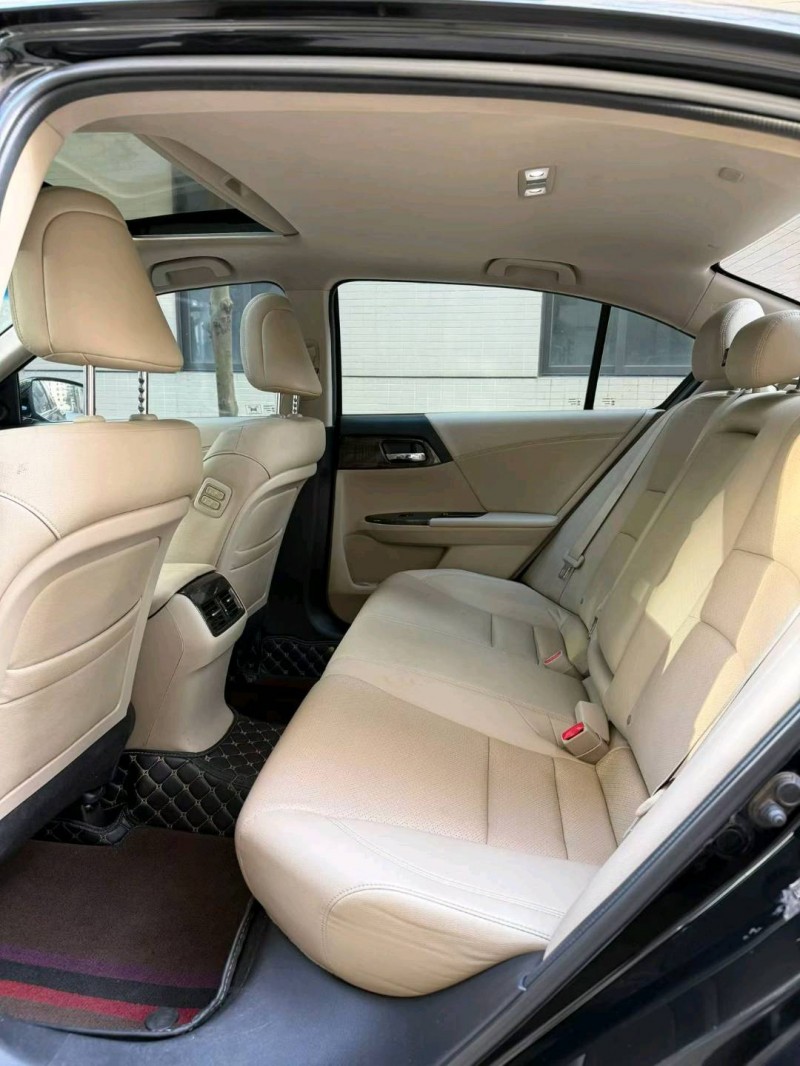 佛山15年本田雅阁9