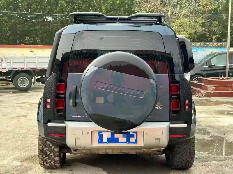 淄博22年路虎卫士9