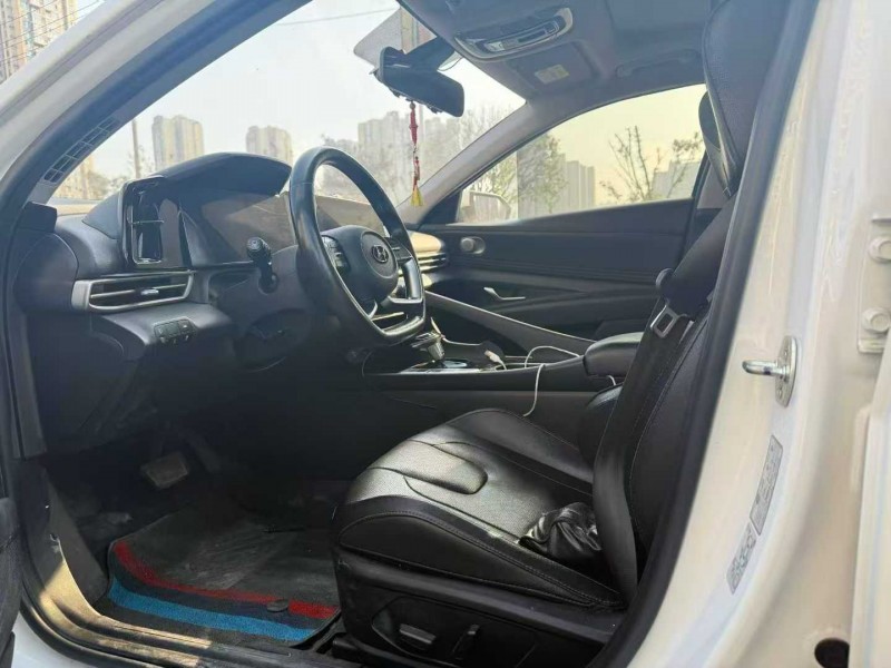 达州21年现代伊兰特8