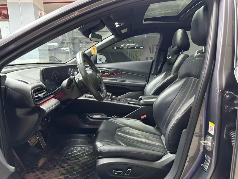 成都22年传祺影豹3