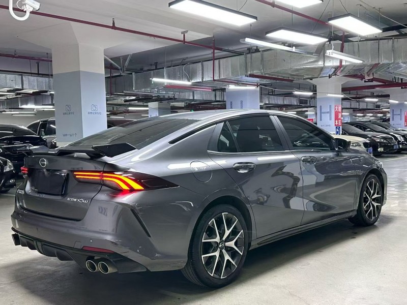 成都22年传祺影豹8