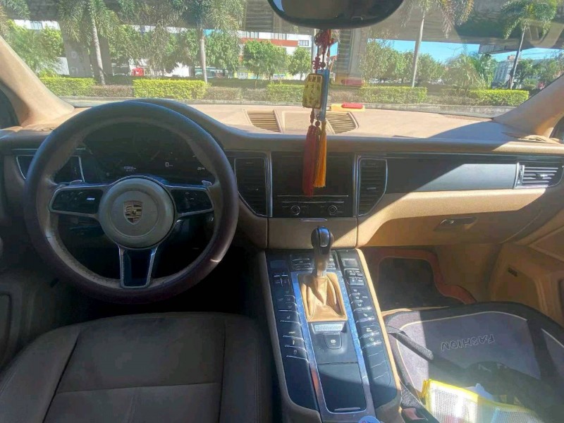 漳州15年保时捷Macan4