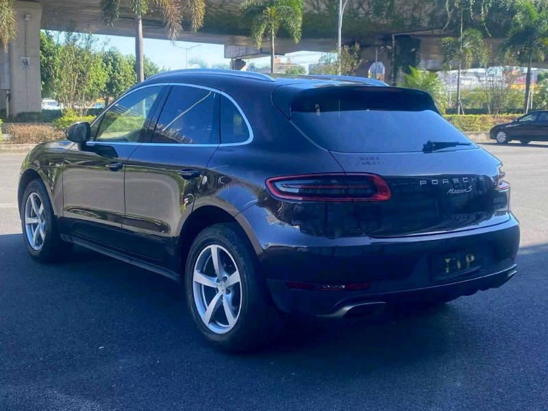 漳州15年保时捷Macan7