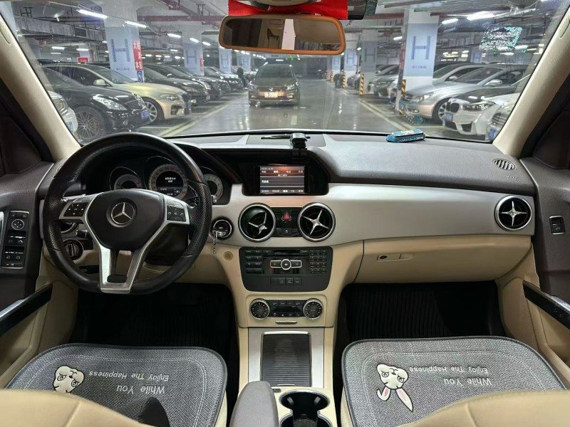 成都15年奔驰GLK5