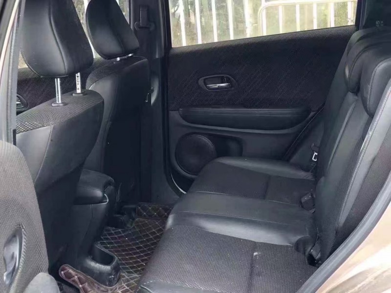 济宁19年本田XRV5