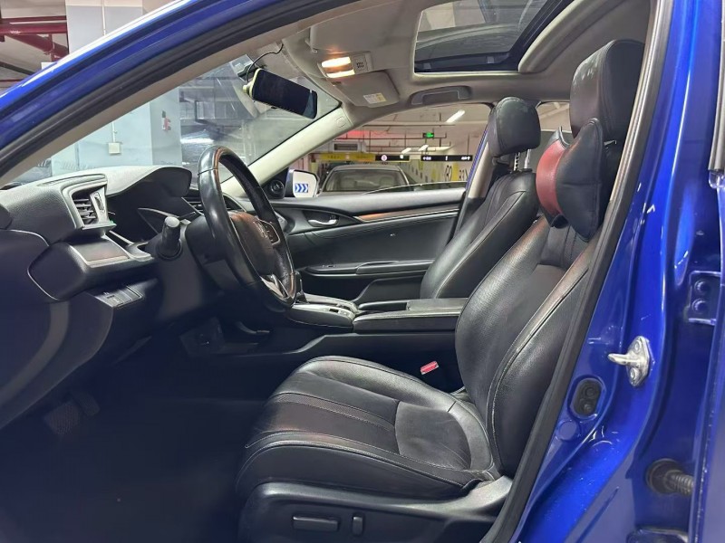 成都19年本田思域4