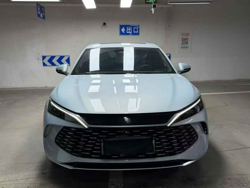 成都25年比亚迪秦1