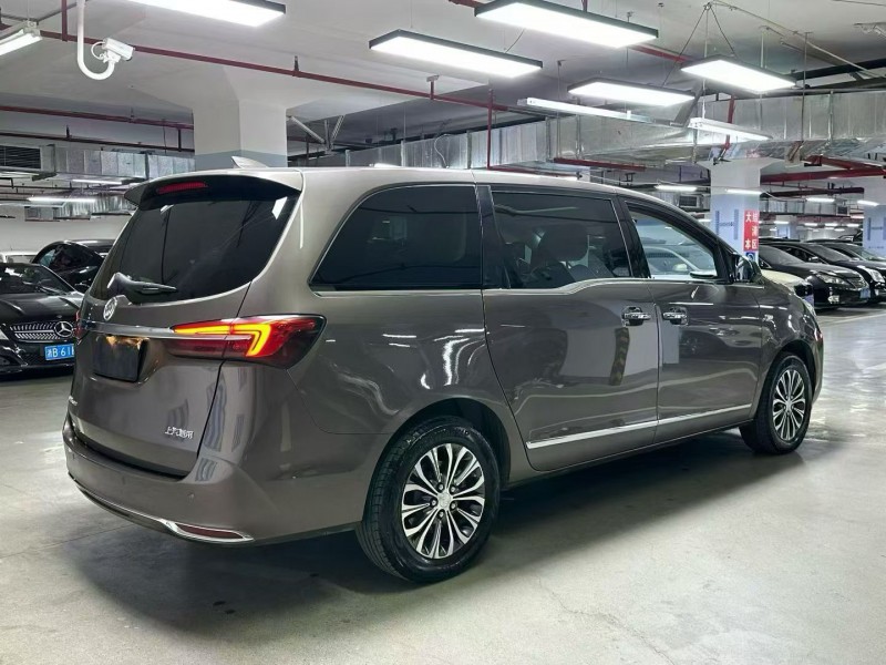 成都22年别克GL83