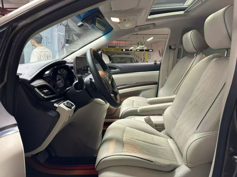 成都22年别克GL84