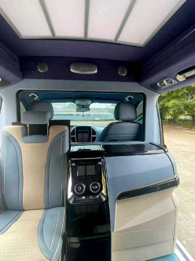 漳州21年奔驰威霆7