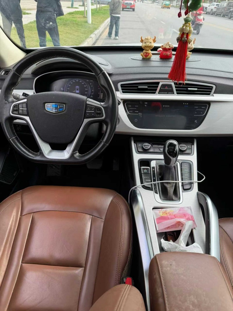 达州18年吉利博越8