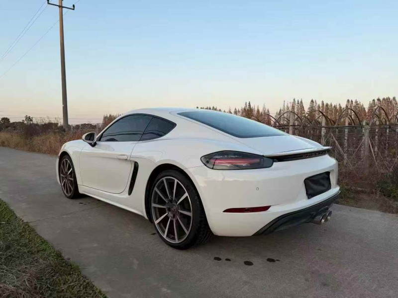 绍兴18年保时捷7187