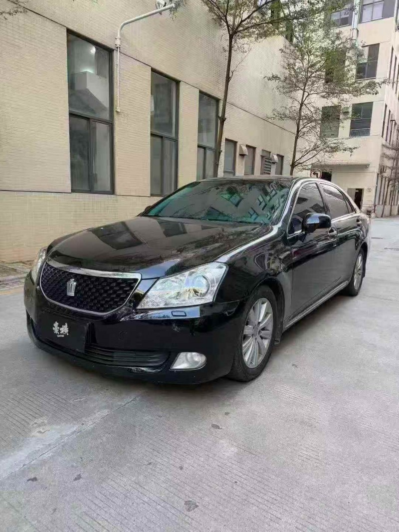 珠海12年丰田皇冠3