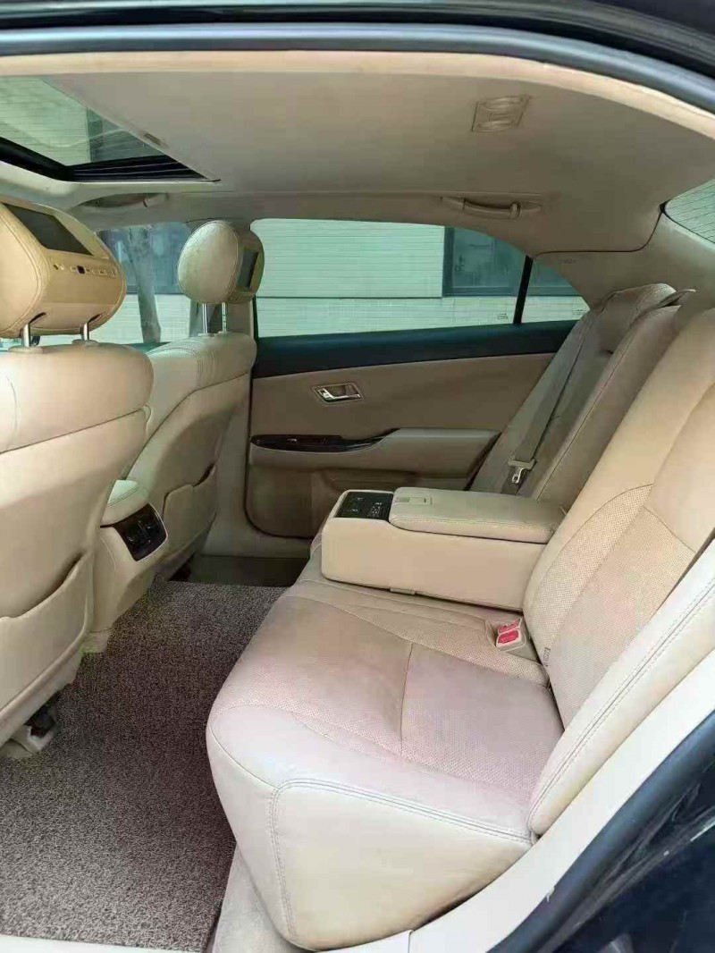 珠海12年丰田皇冠8