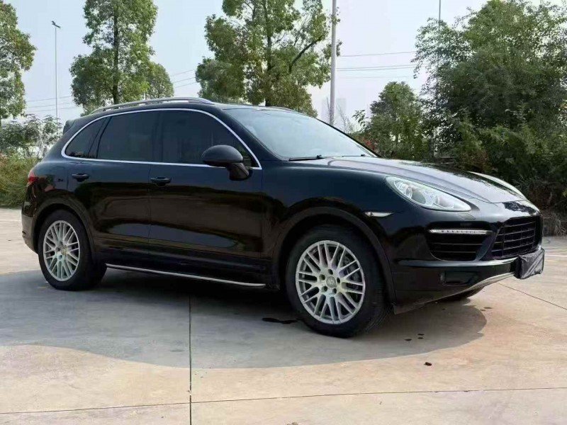 邵阳15年保时捷卡宴3