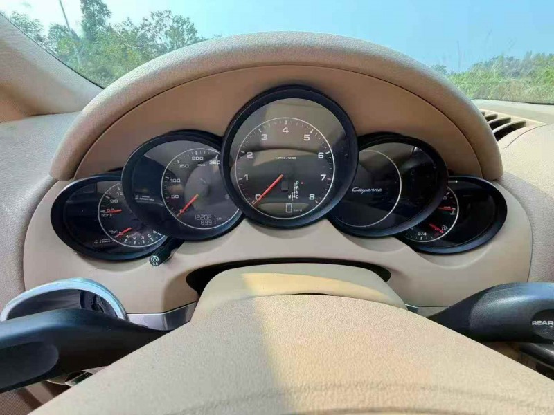 邵阳15年保时捷卡宴5