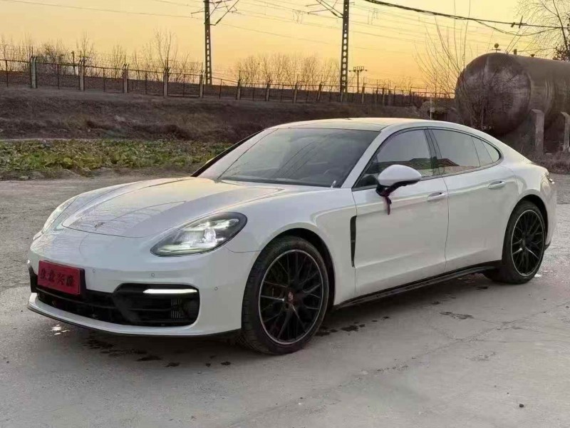 洛阳24年保时捷帕拉梅拉2