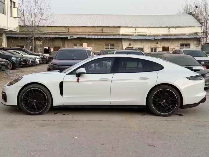 洛阳24年保时捷帕拉梅拉8