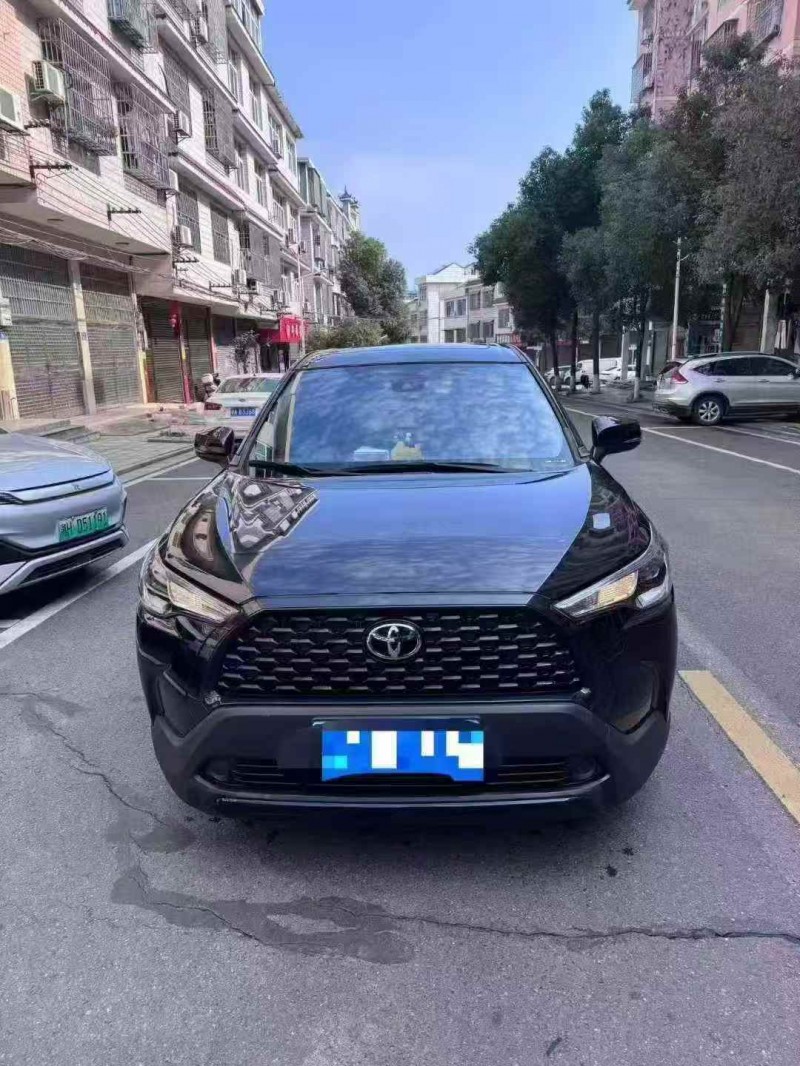 岳阳22年丰田锐放1