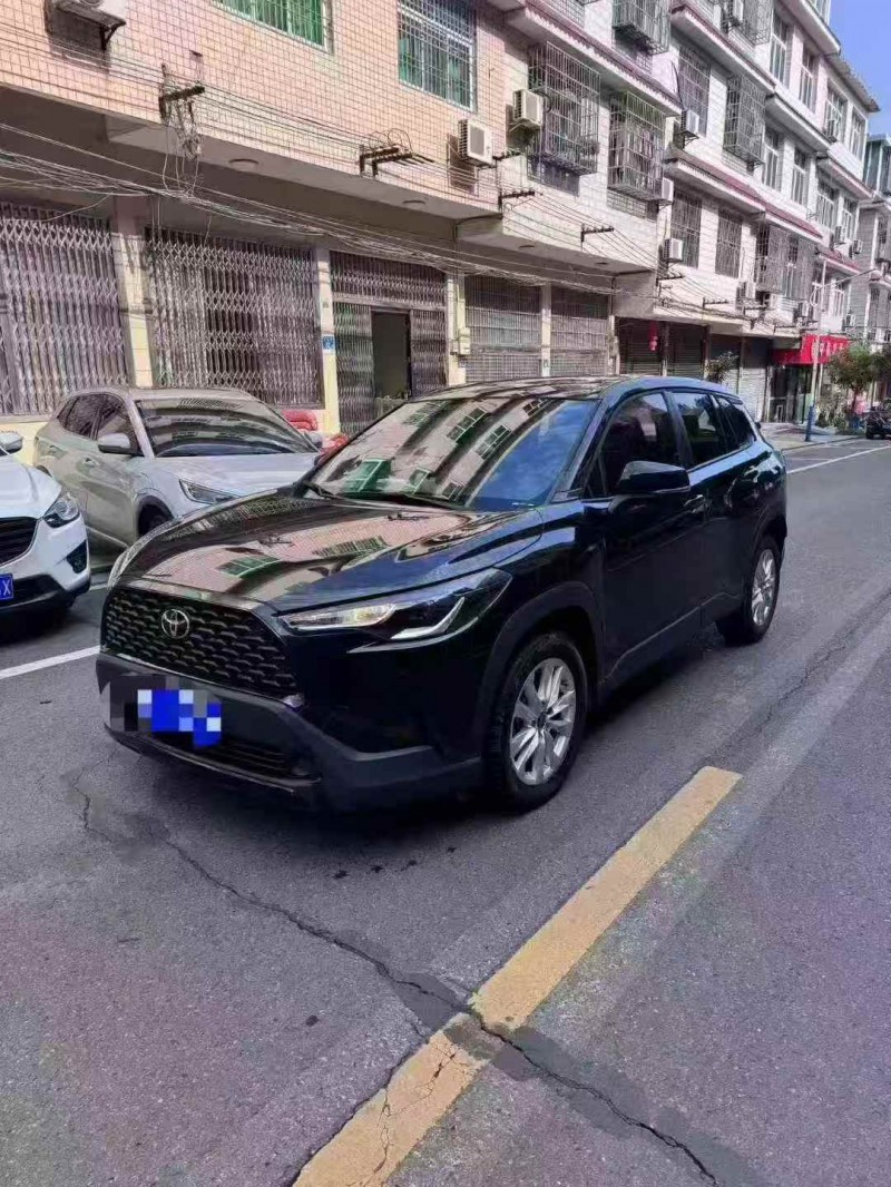 岳阳22年丰田锐放2