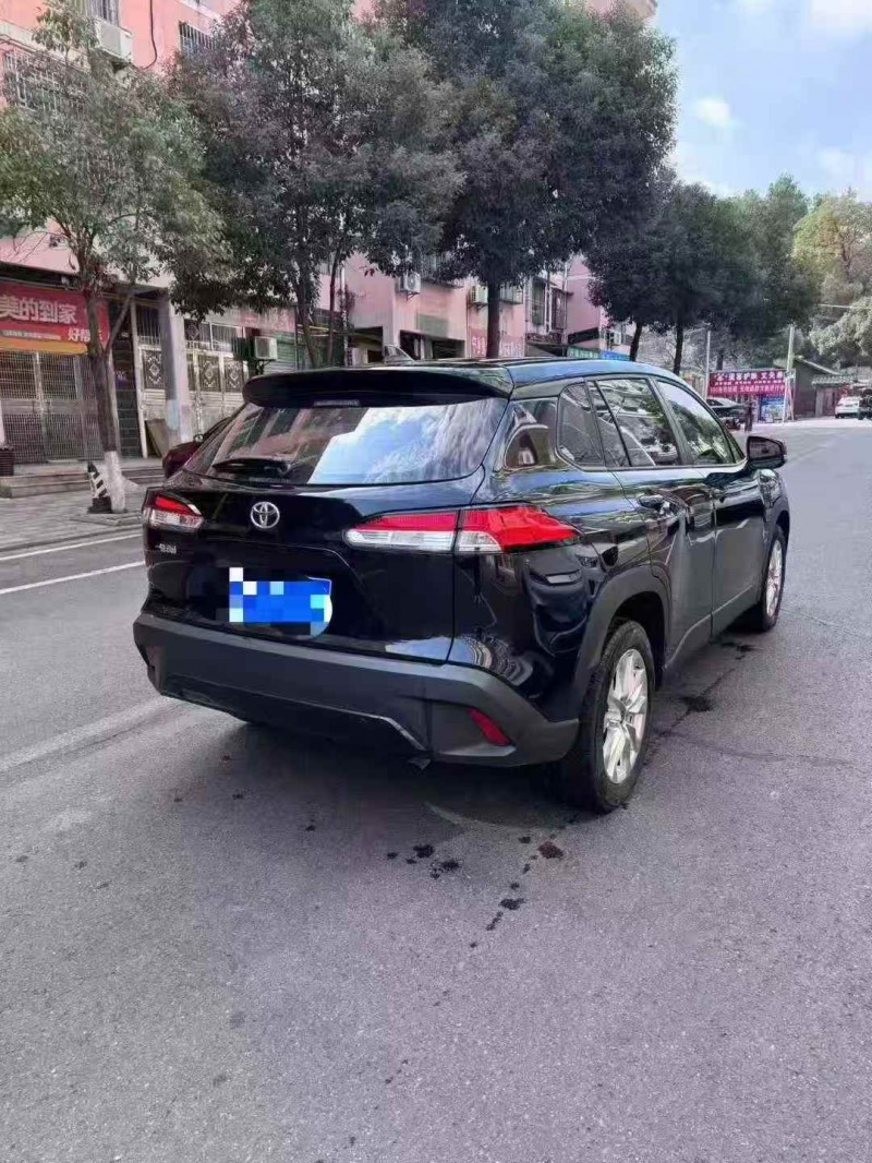 岳阳22年丰田锐放8