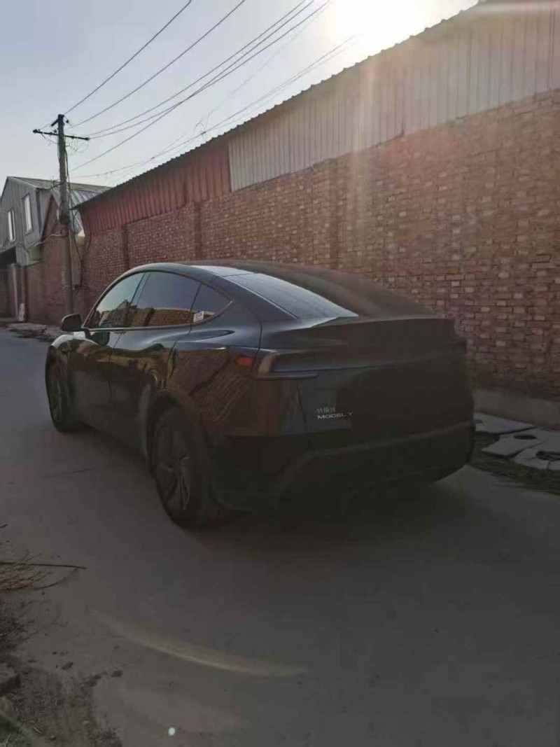 秦皇岛25年特斯拉MODEL Y7