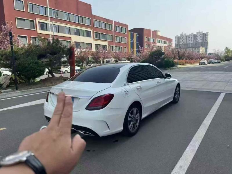 枣庄19年奔驰C8
