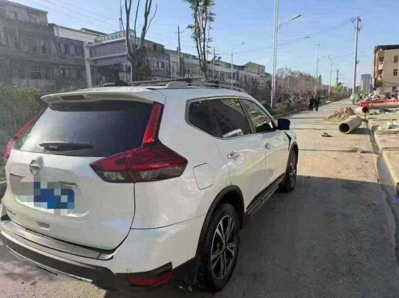 宜昌20年日产奇骏7