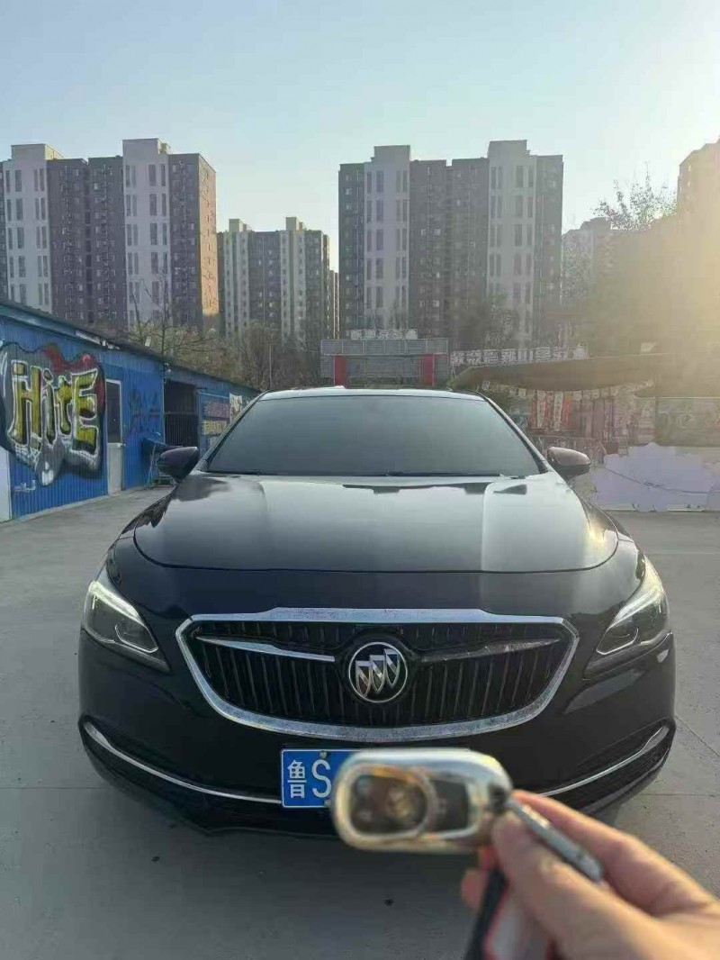 济宁19年别克君越1