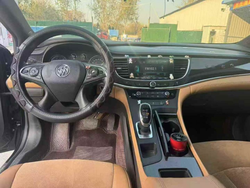 济宁19年别克君越4