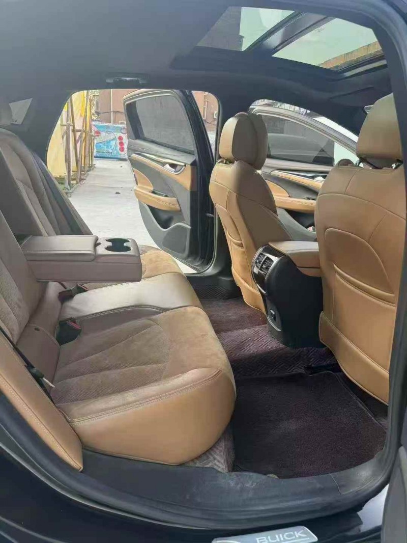 济宁19年别克君越6