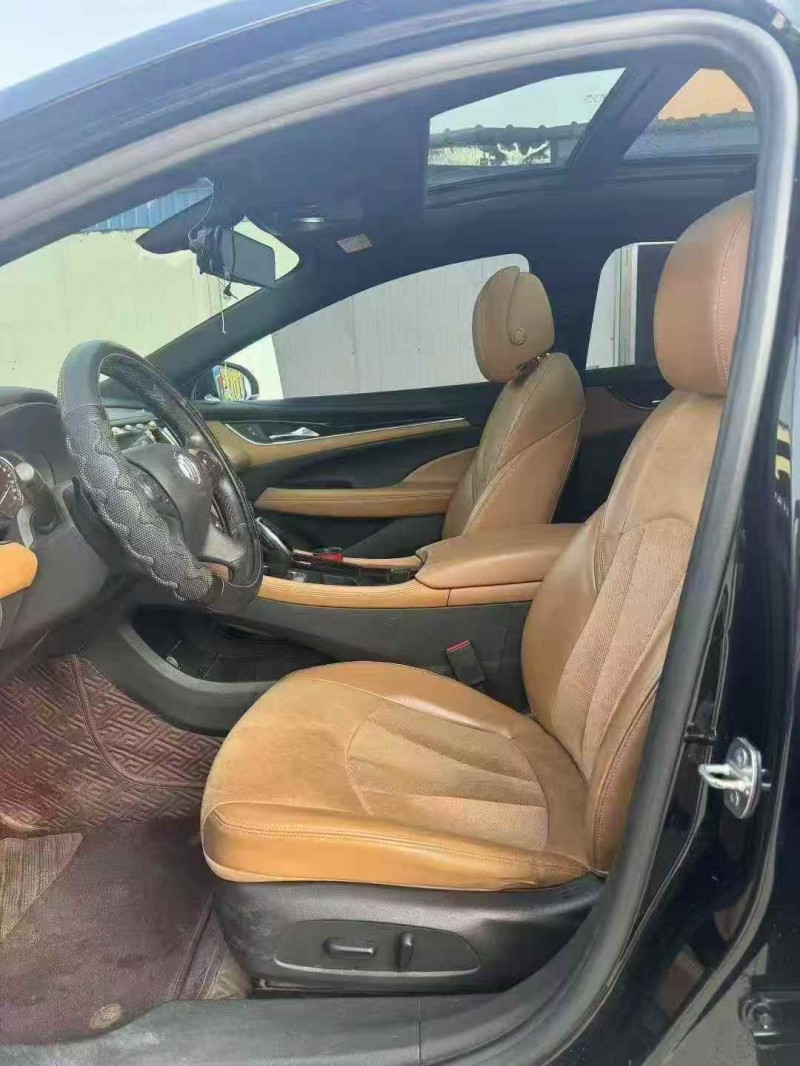 济宁19年别克君越7