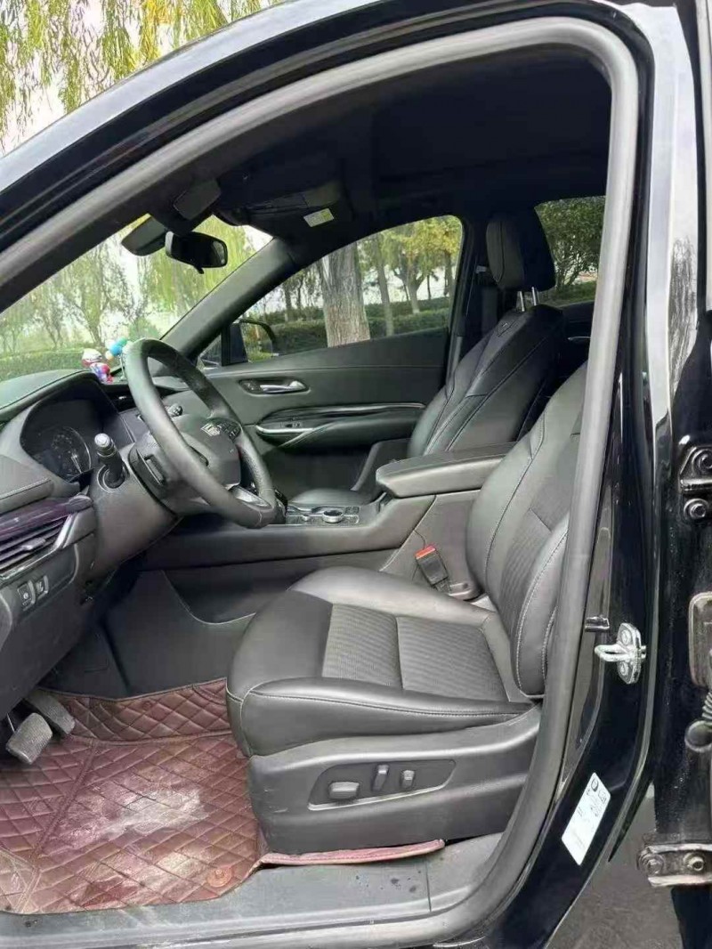 枣庄22年凯迪拉克XT44