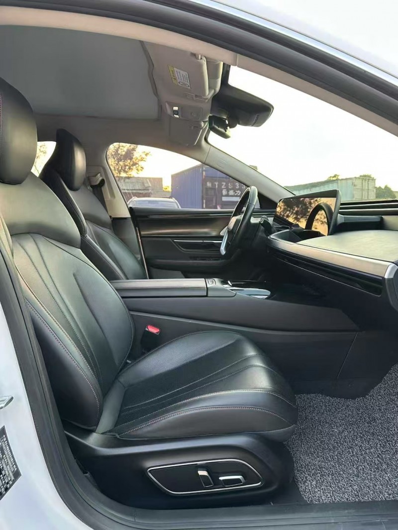 广州22年小鹏汽车p76