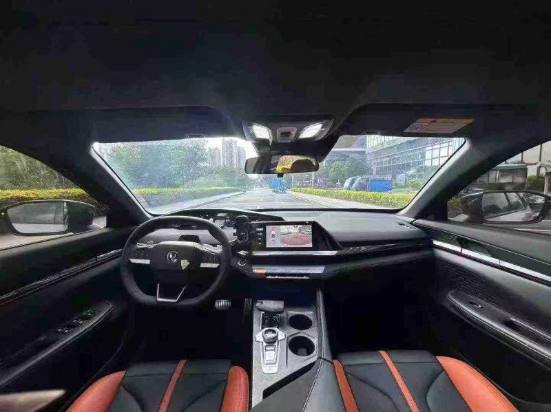 东莞25年长安汽车UNI6