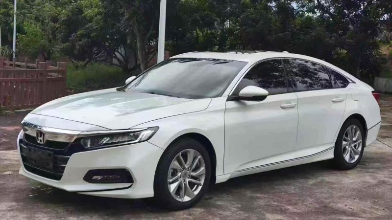 汕头21年本田雅阁3